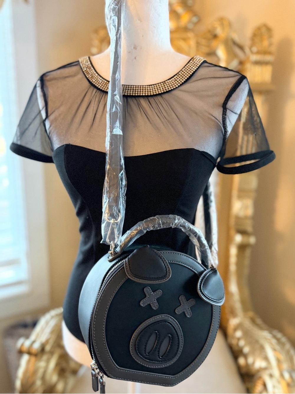 Shane Dawson Black/Grey Pig-Accent Round Crossbody Bag - Picture 3 of 10